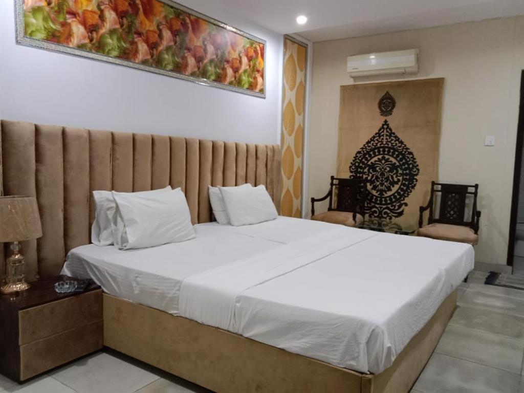 Helen One Hotel Lahore Eksteriør billede